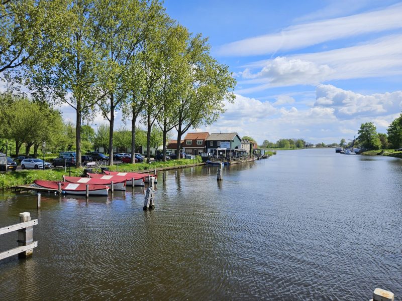 IN PRIJS VERLAAGD Eetcafe aan de Vecht in Weesp te